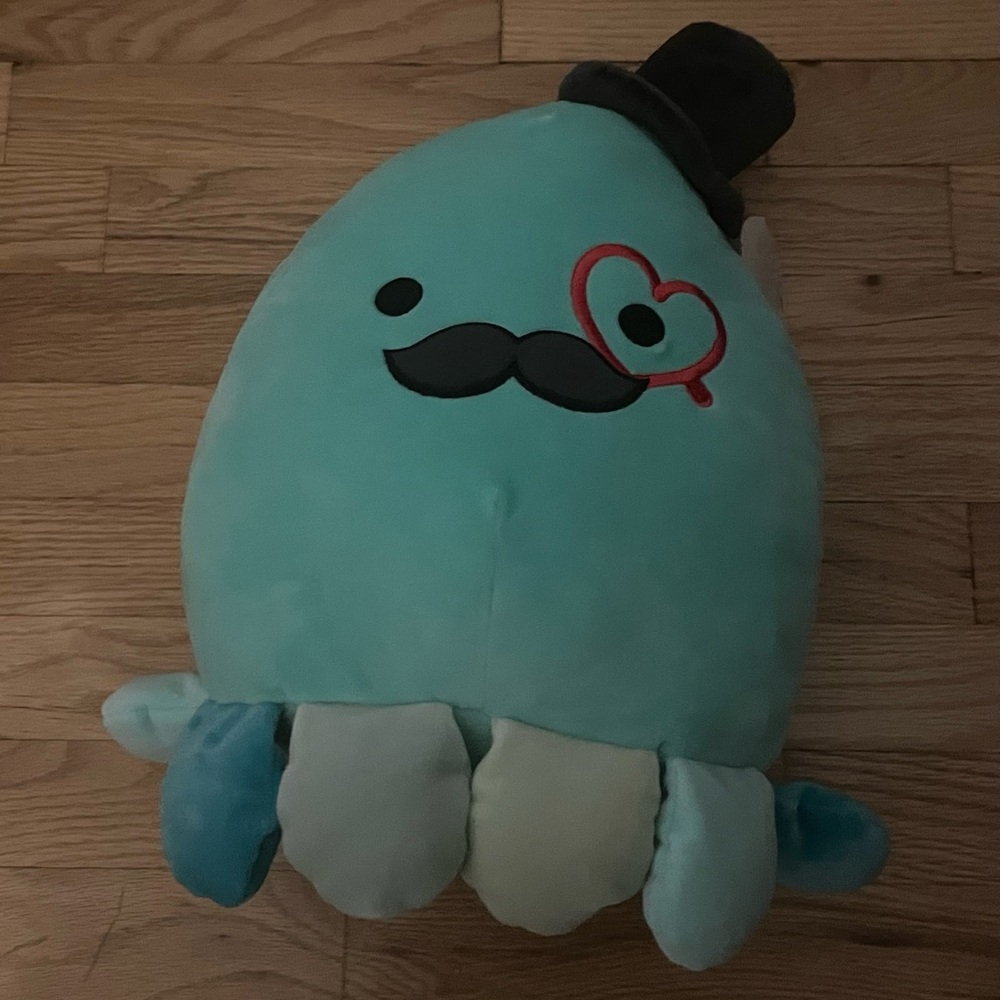 Eiko The Octopus Valentines Squishmallow NWT